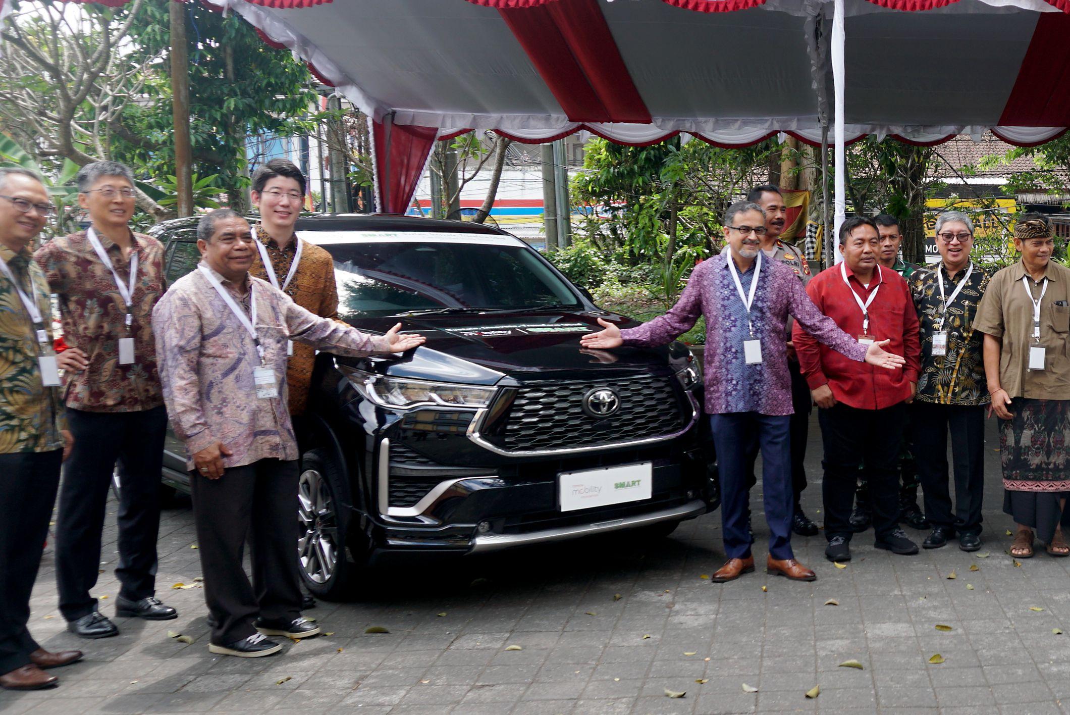 toyota-mobility-foundation-mulai-uji-coba-layanan-smart-xev-shuttle.jpg