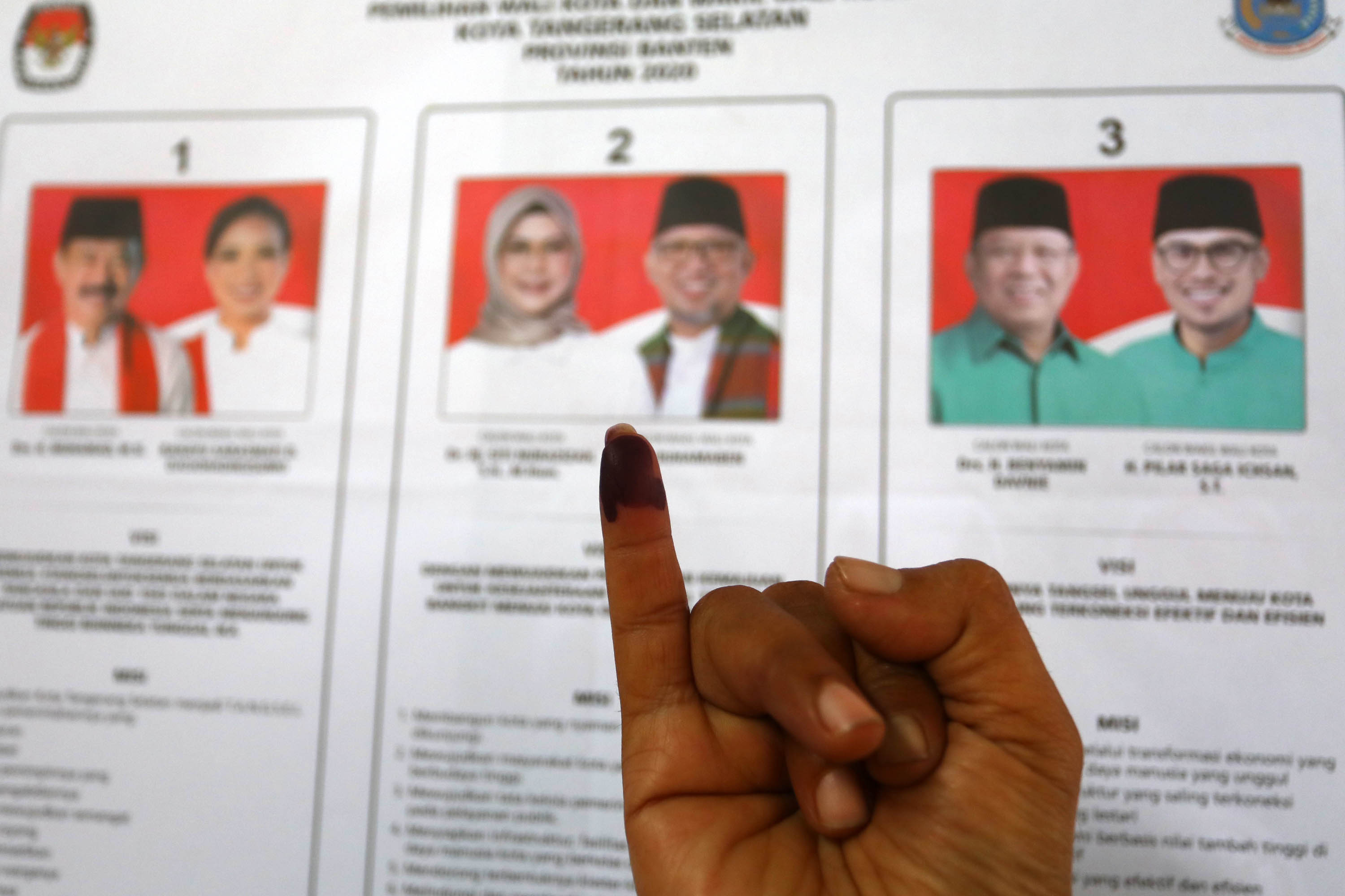 tps-unik-rindu-sekolah-pada-pilkada-tangsel_20201209_155341.jpg