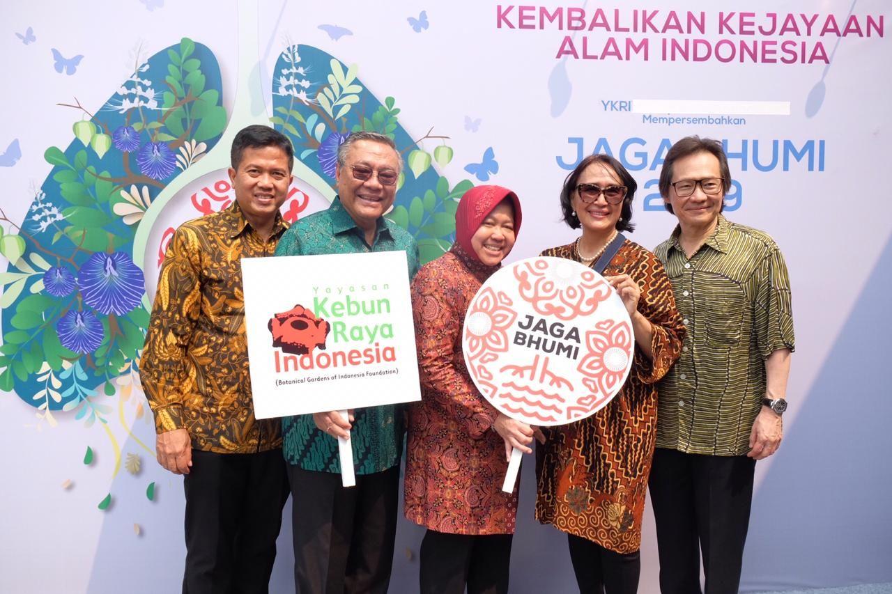 tri-rismaharini.jpg