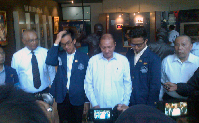 trisaksi-tuntut-truth-of-story-12-mei-1999_20150512_121834.jpg