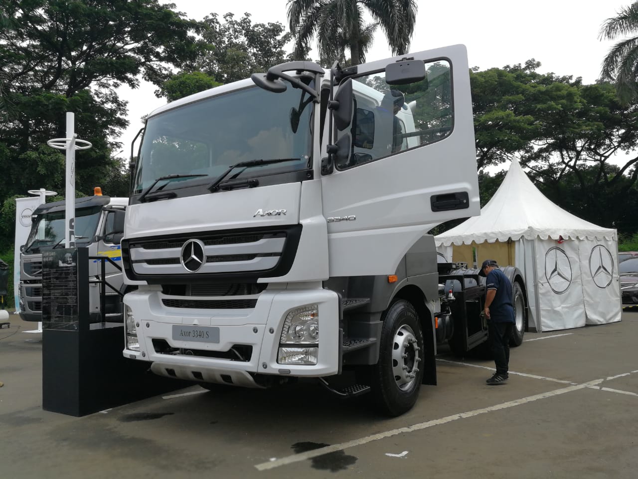 truk-mercedes-benz-axor-3340-s_20180905_175836.jpg