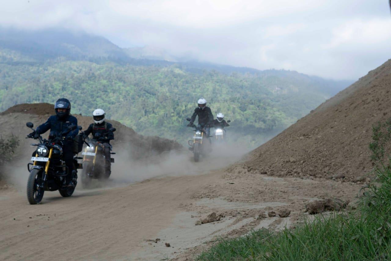 tvs-di-medan-bromo.jpg