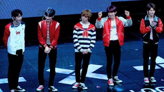 txt-debut-showcase-1.jpg