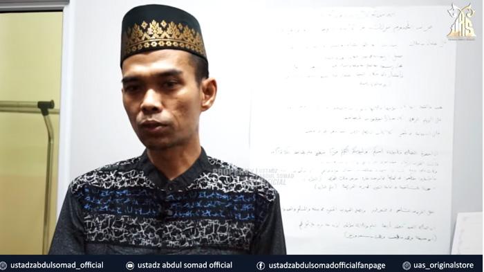 uas-imam-sholat.jpg
