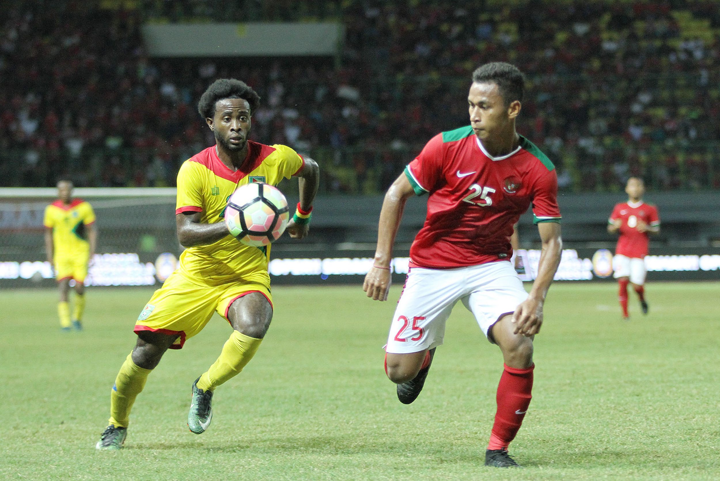 ujicoba-timnas-indonesia-vs-guyana_20171127_123045.jpg