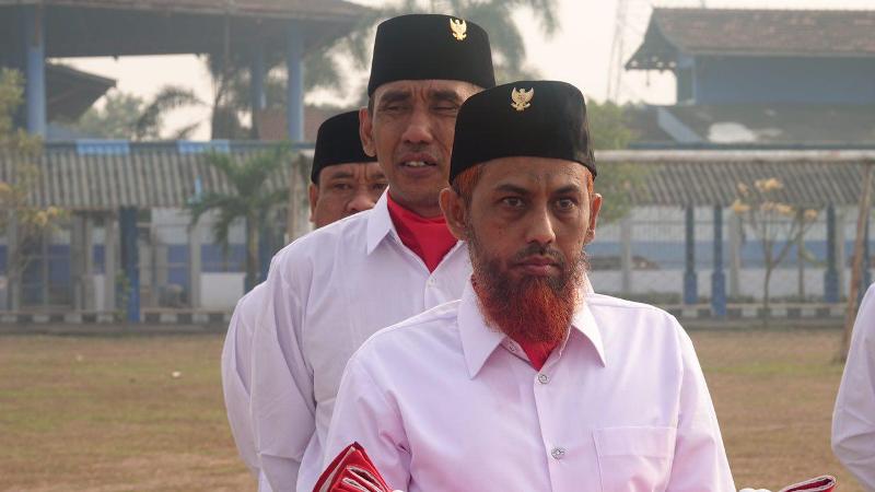 umar-patek-kembali-kibarkan-merah-putih-di-hut-ri-ke-72_20170817_235409.jpg