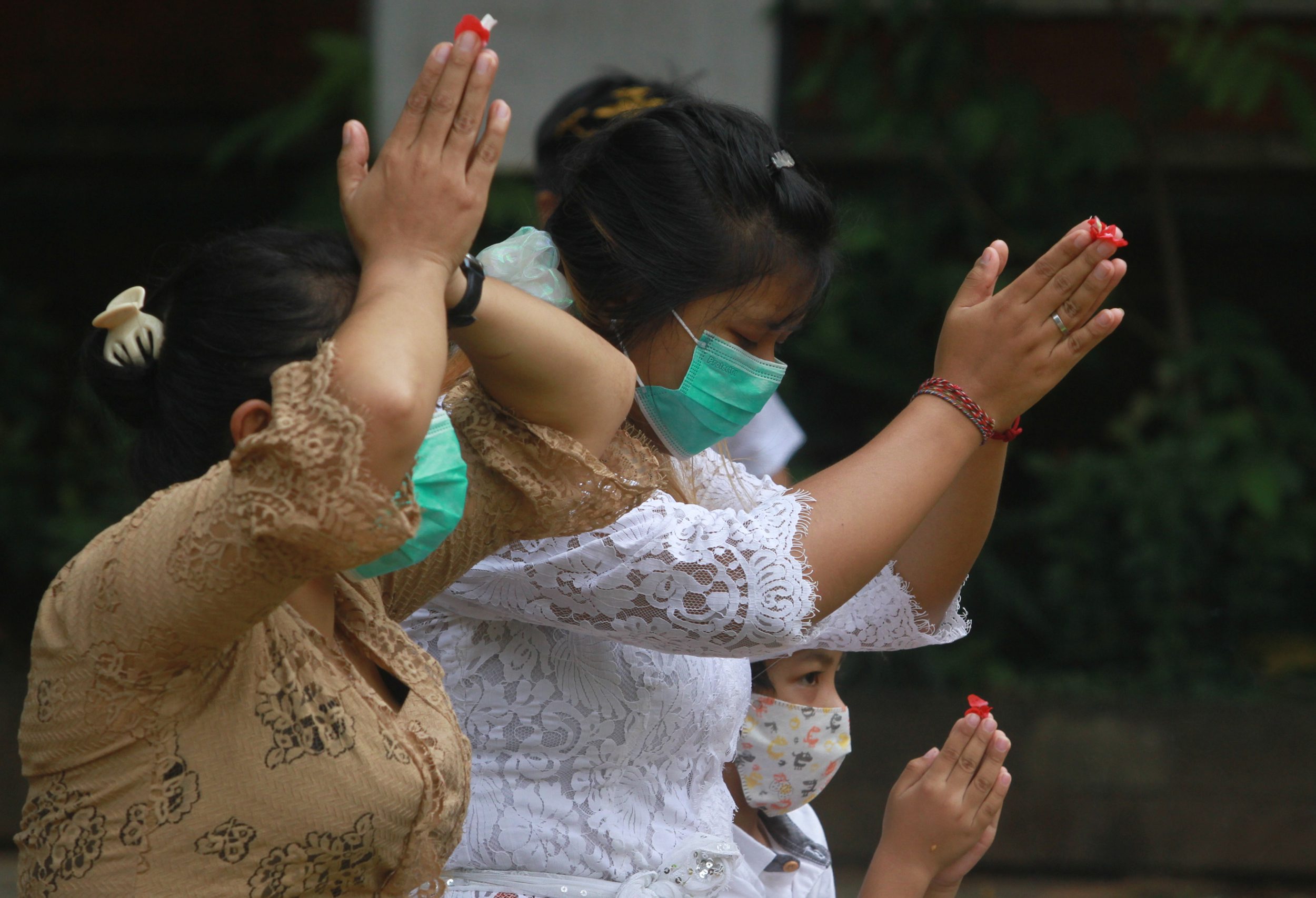 umat-hindu-sembahyang-peringati-hari-raya-nyepi-1943_20210315_170815.jpg
