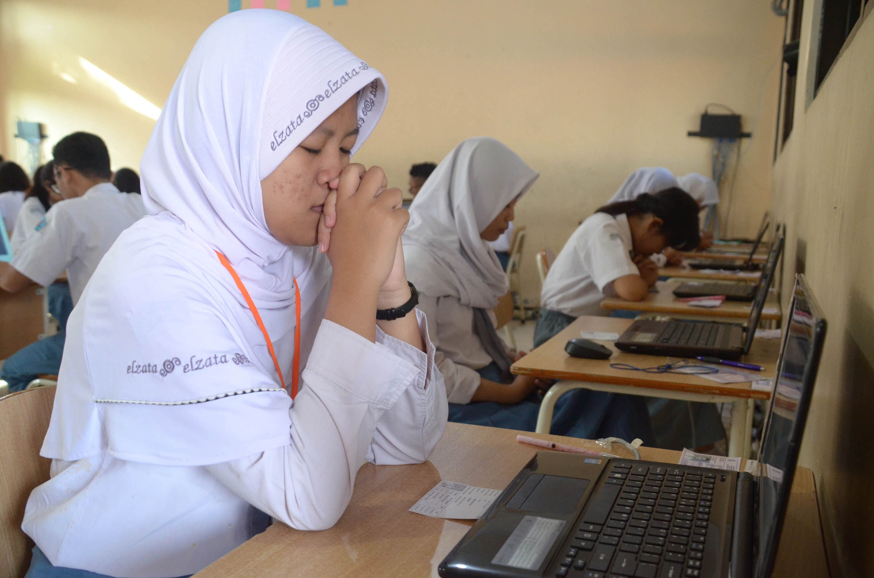 unbk-di-surabaya_20180410_012858.jpg