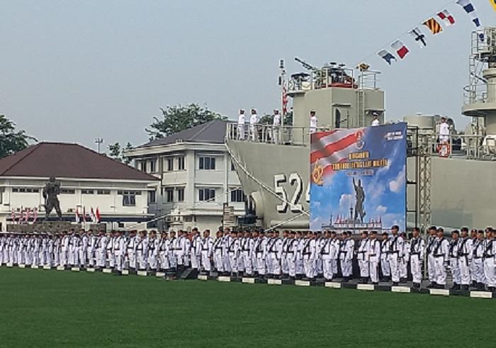 upacara-militer-dalam-rangka-memperingati-hari-ulang-tahunnya-ke-62.jpg