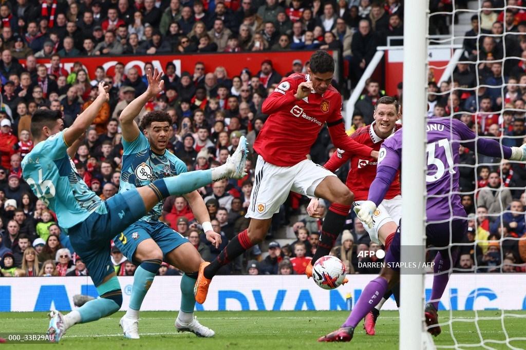 usaha-raphael-varane-menjebol-jala-lawan.jpg