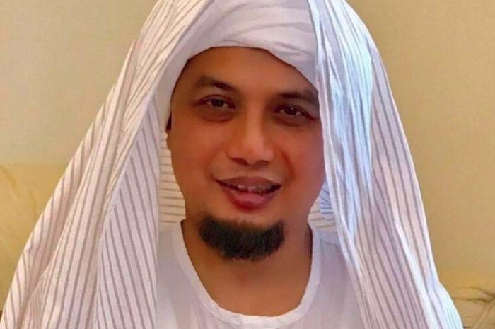 usai-siapkan-kain-kafan-hingga-surat-wasiat-ustaz-arifin-ilham-kembali-dikabarkan-kritis.jpg