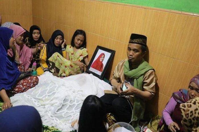 Ustaz Maulana Ungkap Kisah Sedih tentang Buah Hatinya, Anak Merengek: Mama Kok Pulangnya Lama?