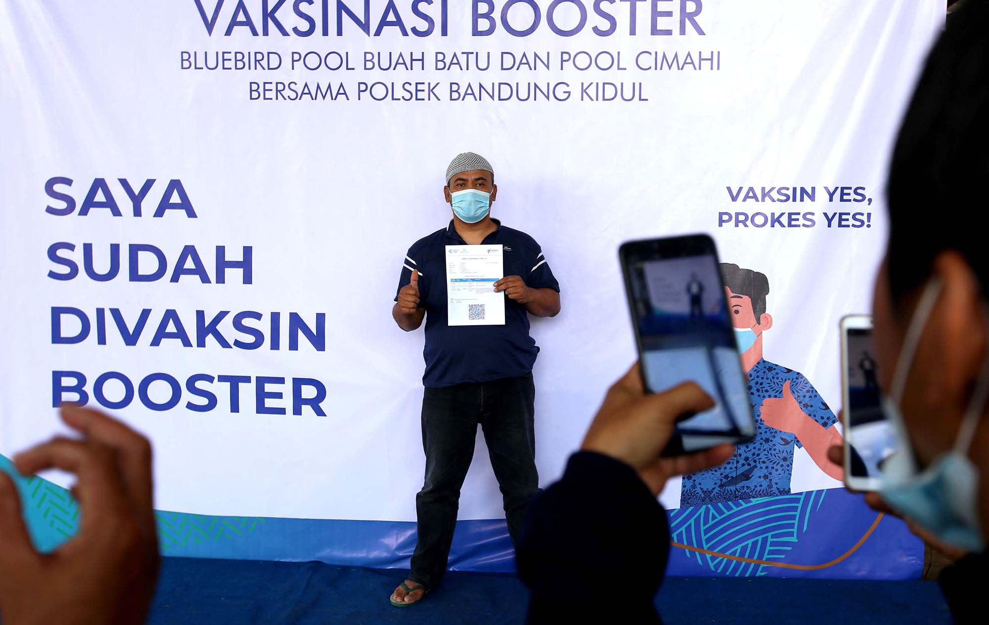 vakainasi-booster-di-bluebird-pool-bandung_20220222_182758.jpg