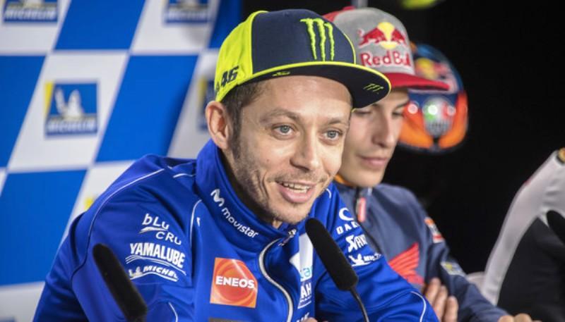 valentino-rossi-kasihketerangann.jpg