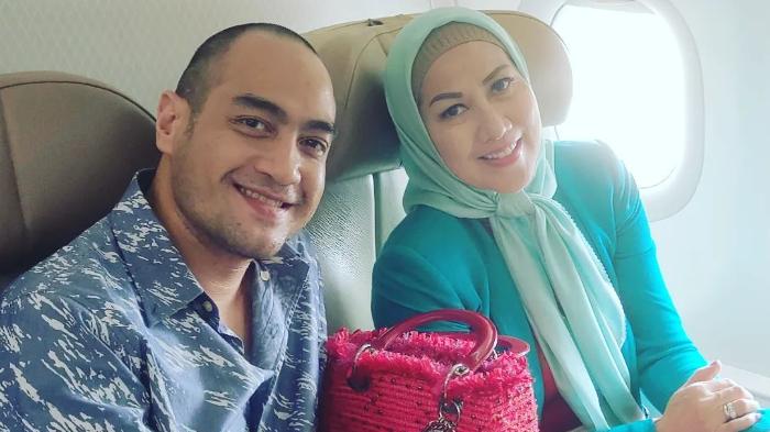 venna-melinda-kanan-mengungkap-alasannya-meminta-ferry-irawan-kiri.jpg