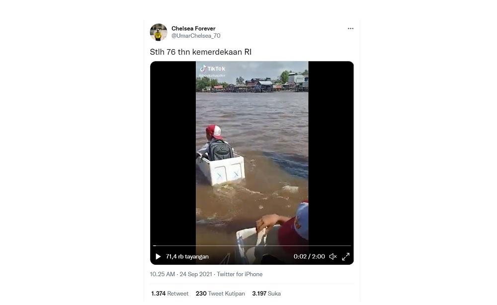 video-viral-yang-memperlihatkan-siswa-sd-menyeberang-sungai-menggunakan-kotak-styrofoam.jpg