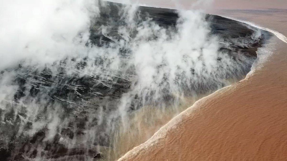 video-visual-terbaru-gunung-anak-krakatau.jpg