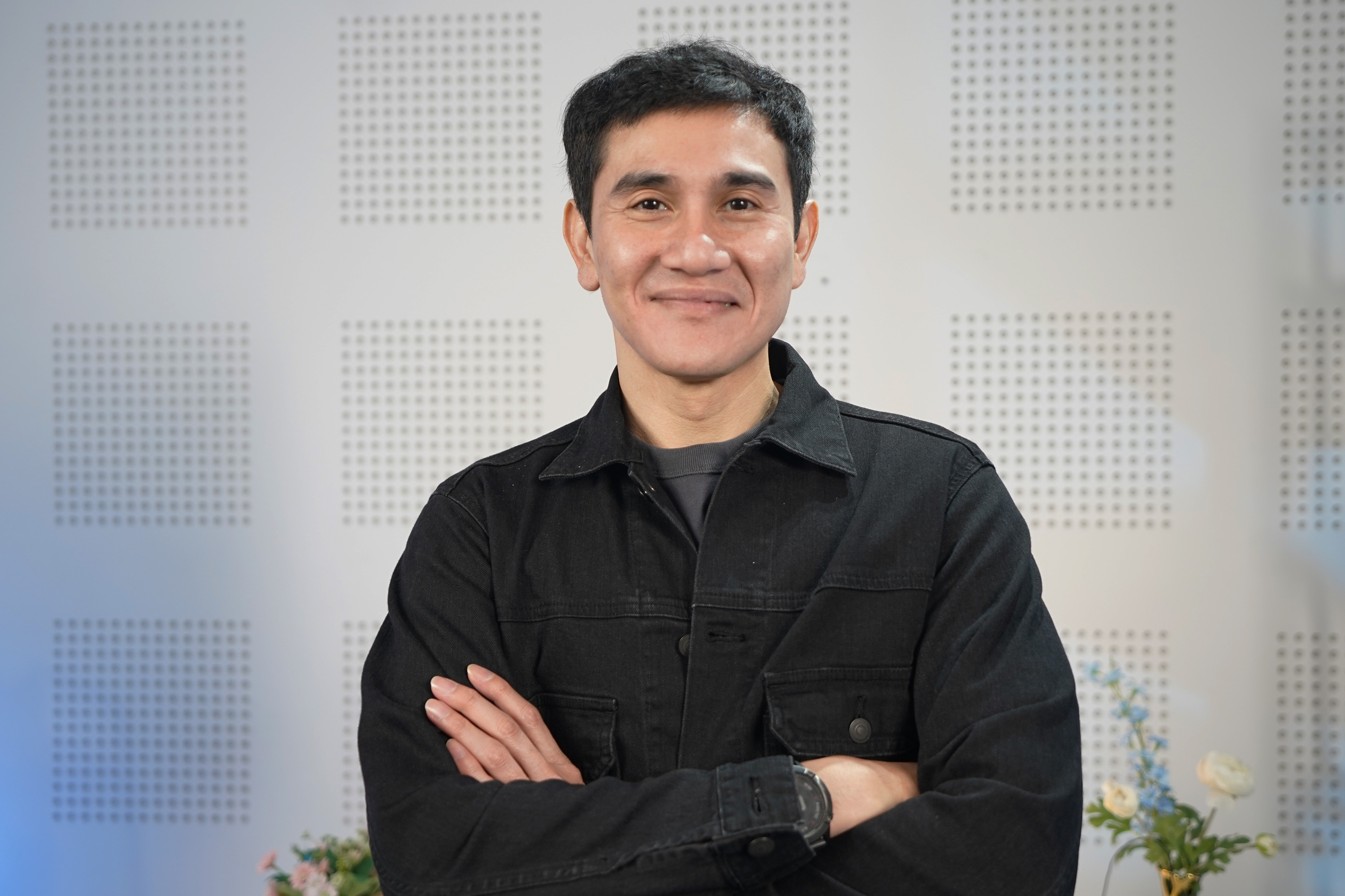 Vino G Bastian Tuai Pujian dari Sutradara Thailand Usai Main di Film Shutter Versi Indonesia