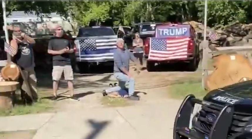 viral-massa-pendukung-donald-trump-olok-olok-black-lives-matter.jpg
