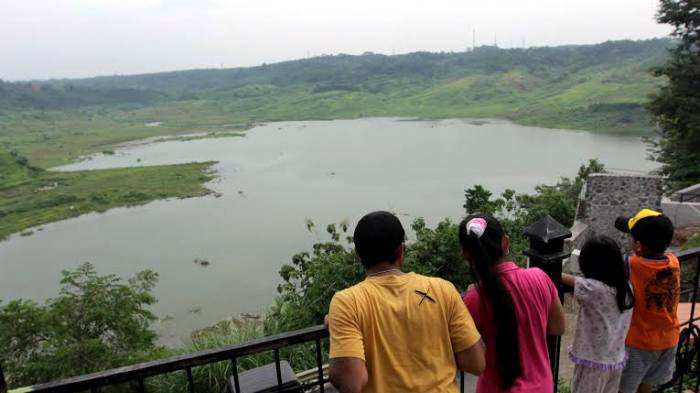waduk-jatibarang-di-tengah-kota-semarang_20150909_105850.jpg