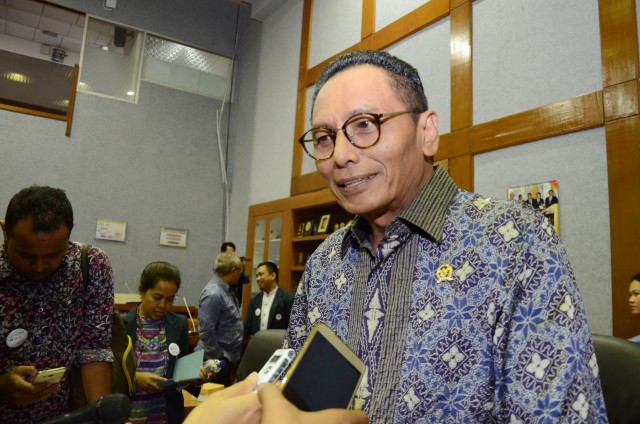 wakil-ketua-baleg-totok-daryanto_20160928_121043.jpg