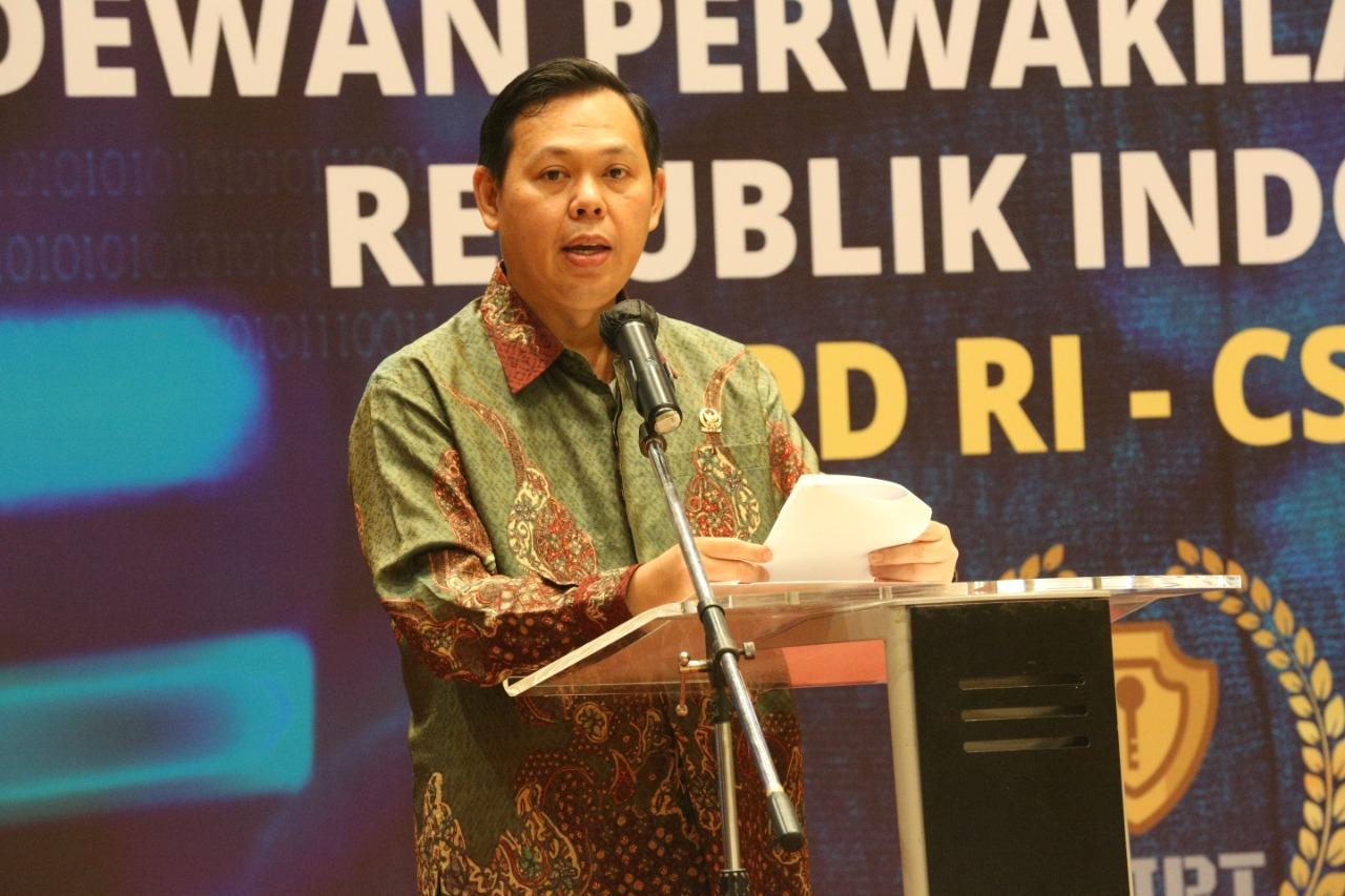 wakil-ketua-dpd-ri-sultan-b-najamudin-insentif-nakes.jpg