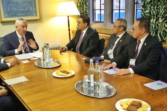 wakil-ketua-dpr-ri-fadli-zon.jpg