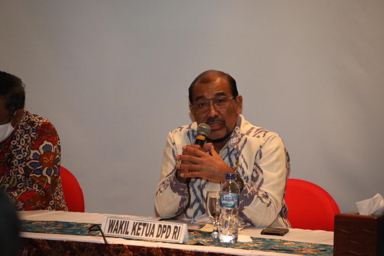 wakil-ketua-i-dpd-ri-nono-sampono-0723.jpg