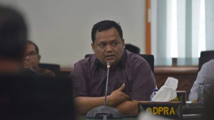 wakil-ketua-komisi-iv-dpr-aceh-asrizal-h-asnawi_20181021_082426.jpg
