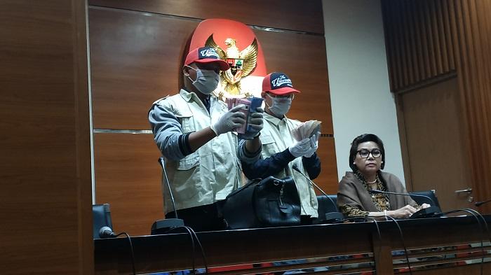 wakil-ketua-kpk-basaria-panjaitan-ekspos-kasus-suap-gubernur-kepualauan-riau.jpg