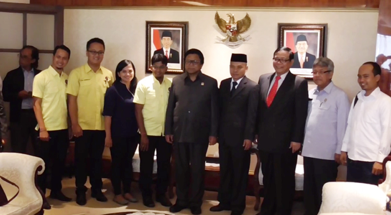 wakil-ketua-mpr-ri-oesman-sapta-terima-kunjungan-ormas-pemuda-hindu_20170130_183838.jpg