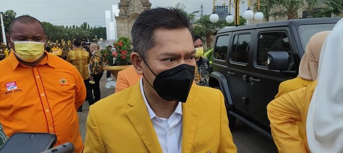 wakil-ketua-umum-partai-golkar-adies-kadir-111.jpg