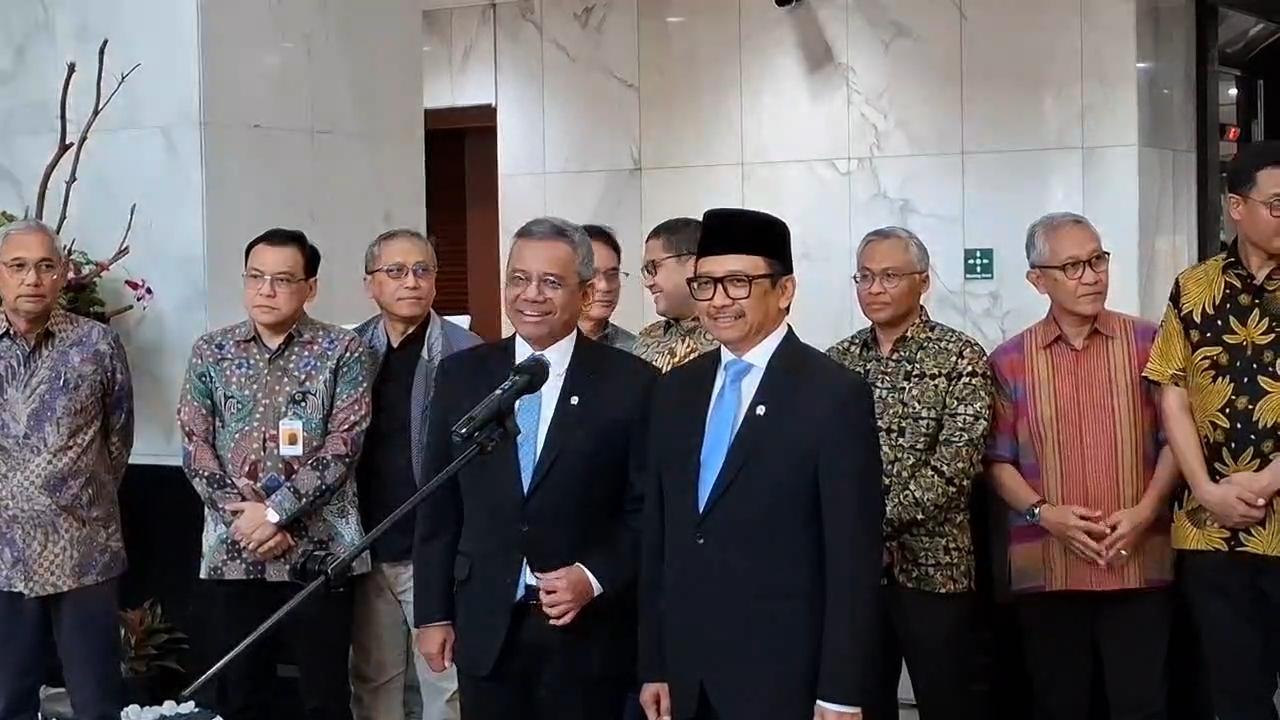 Menko Airlangga Harap Wamenkeu Juda Agung Bisa Beri Warna Baru Bagi Kebijakan Fiskal RI