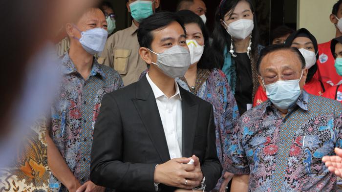 walikota-surakarta-gibran-rakabuming-raka-di-kantor-pms.jpg