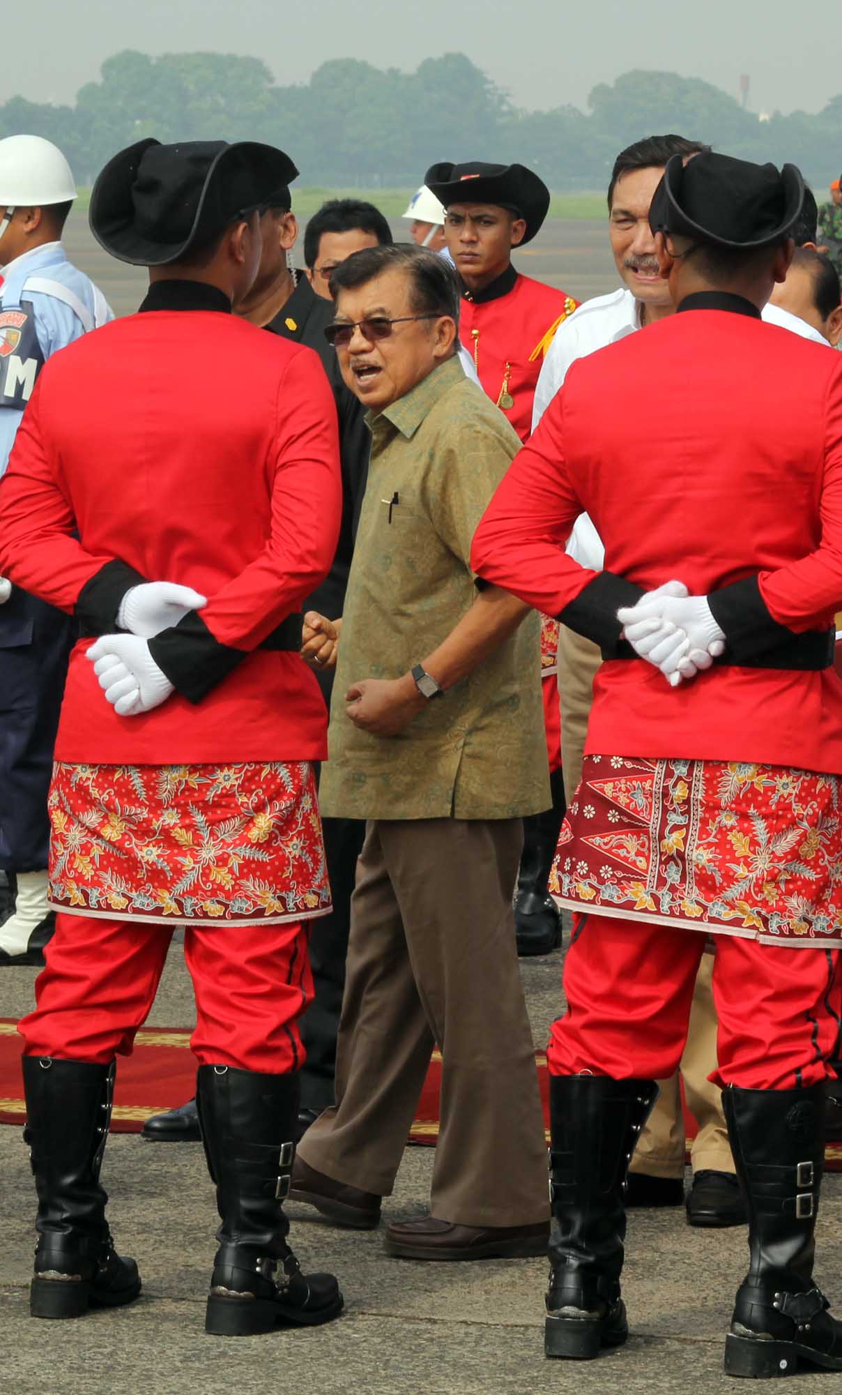 wapres-tinjau-persiapan-kaa-di-bandara-halim-perdanakusuma_20150418_140445.jpg