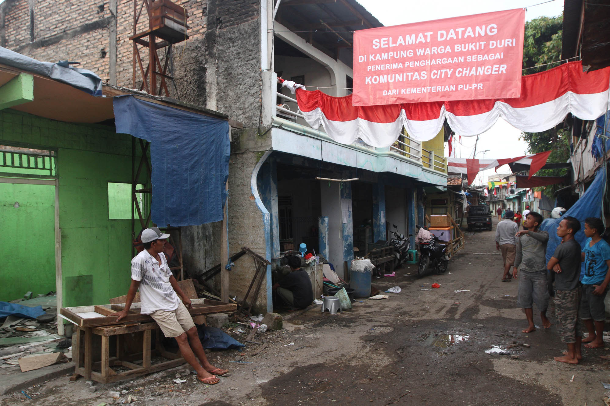 warga-bersiap-jelang-penggusuran-bukit-duri_20160928_163423.jpg