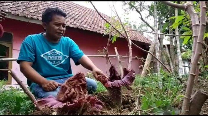 warga-desa-linggasana-kecamatan-cilimus-kabupaten-kuningan.jpg
