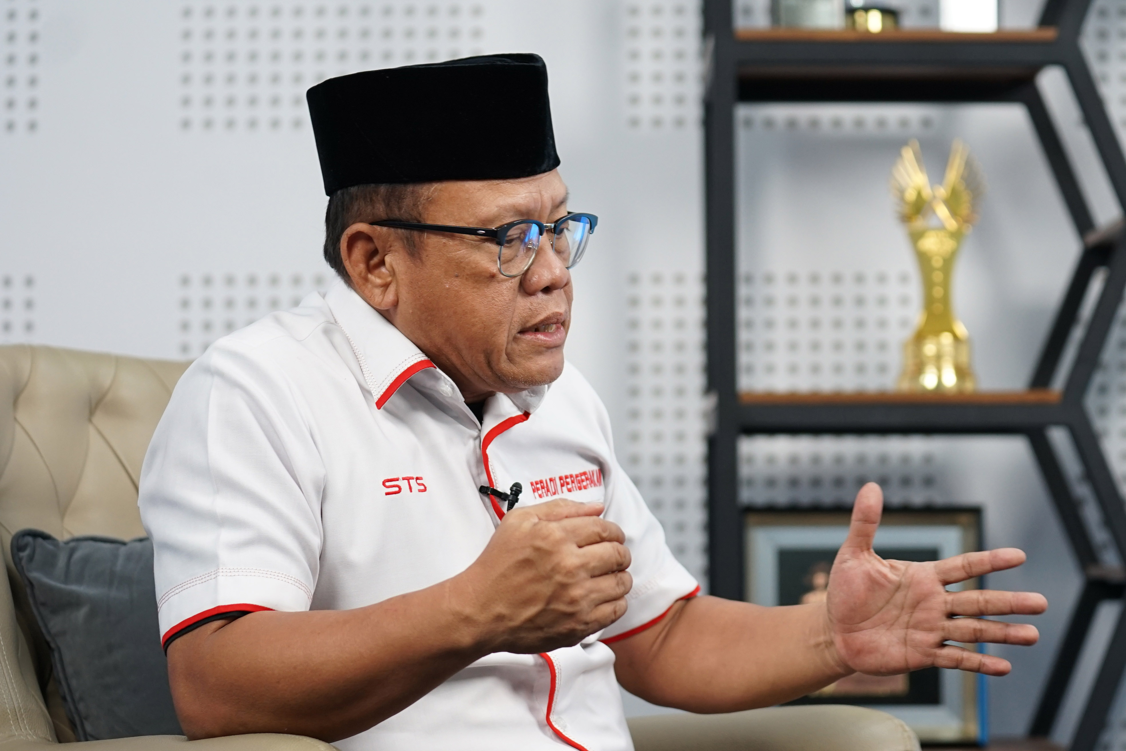 wawancara-khusus-dengan-ketua-ipw-sugeng-teguh-santoso_20240710_213752.jpg