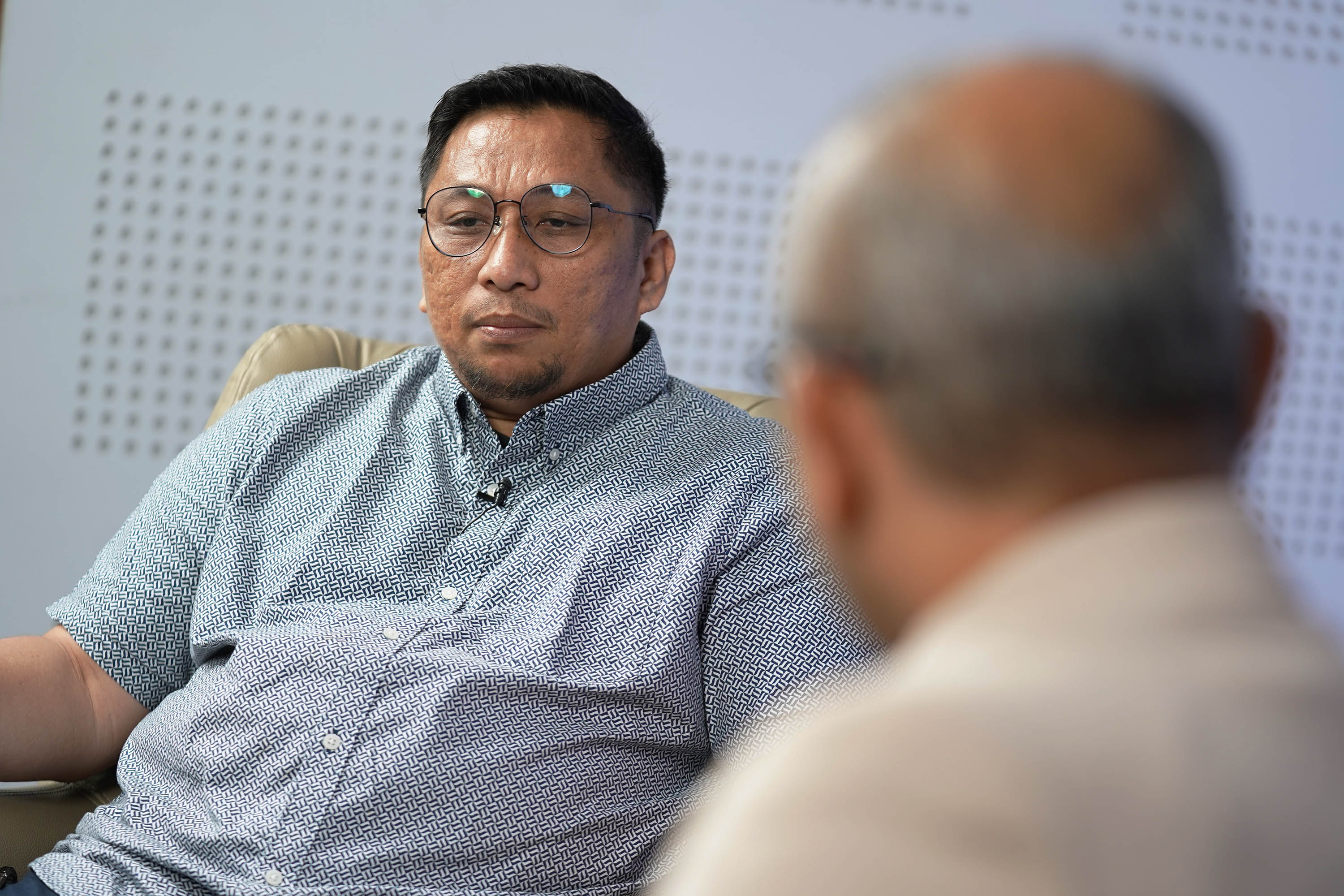 Feri Amsari Soroti Kriminalisasi Kritik: Warga Marah Dicap Makar, Ini Aneh