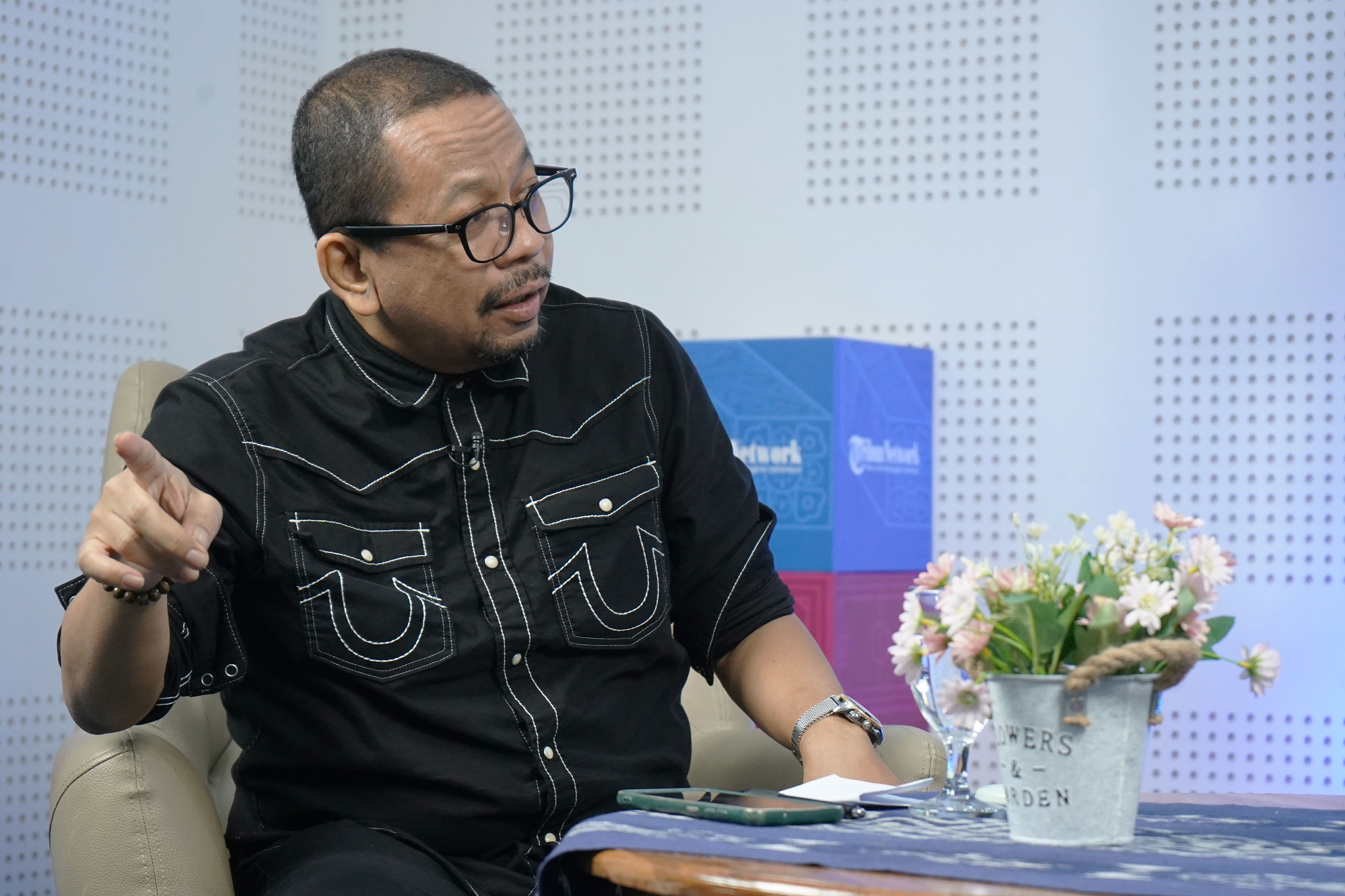 wawancara-khusus-direktur-eksekutif-indo-barometer-m-qodari_20240604_212030.jpg