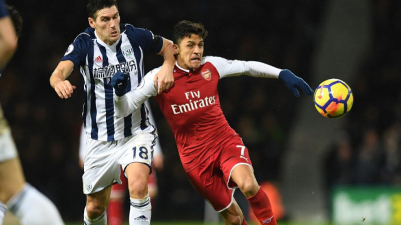west-bromwich-albion-gareth-barry-vs-arsenal-alexis-sanchez_20180101_031030.jpg