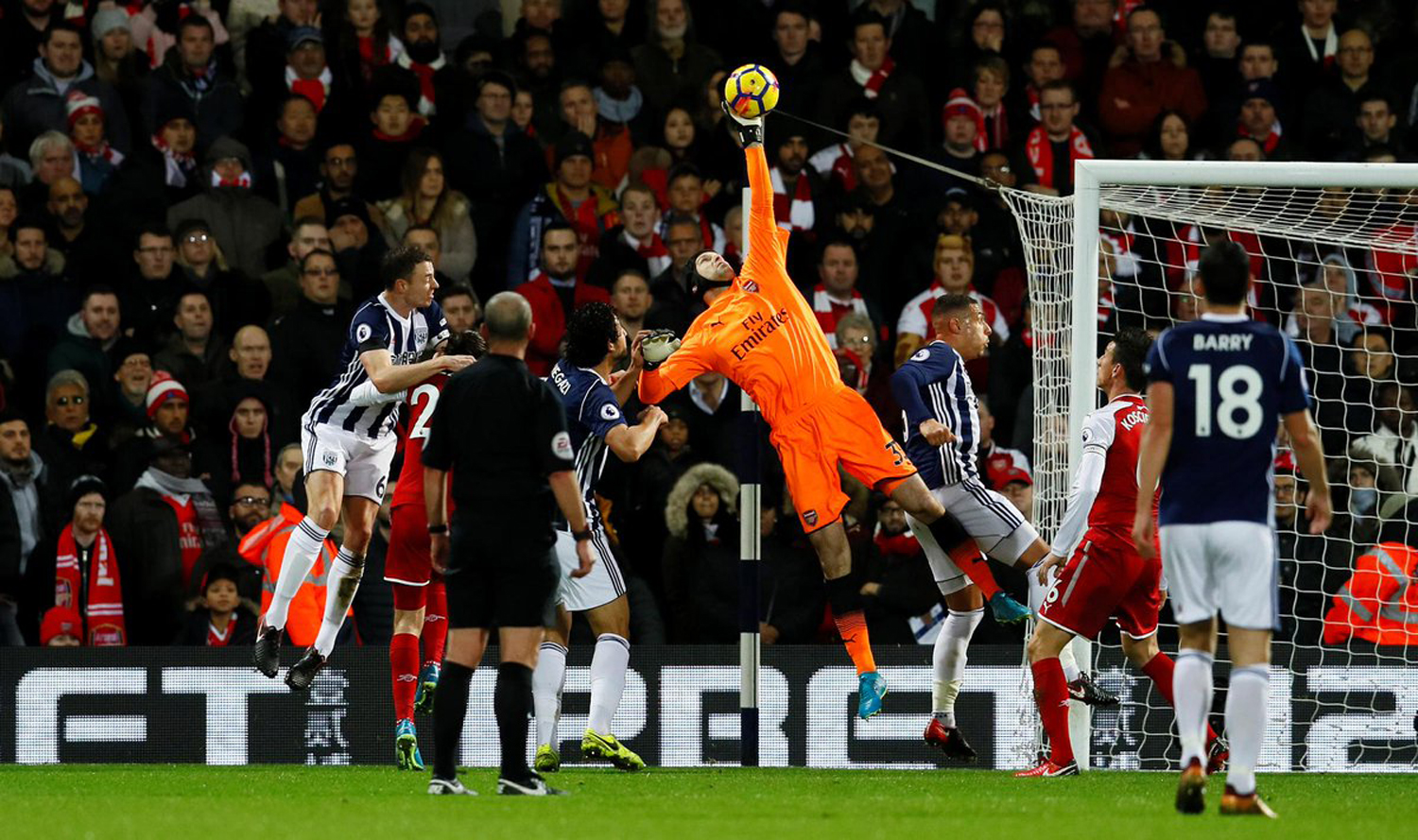 west-bromwich-albion-vs-arsenal-petr-cech_20180101_011553.jpg