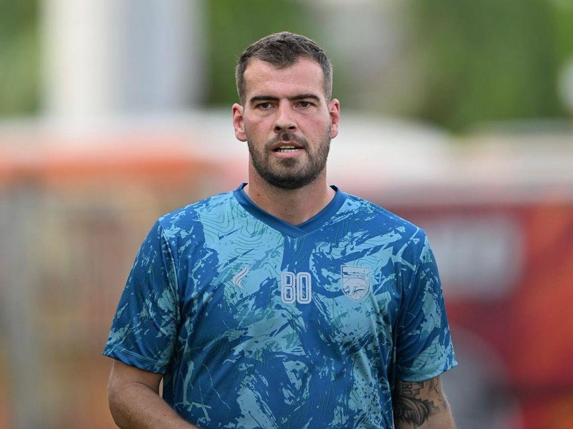 wiljan-pluim-pindah-dari-psm-makassar-ke-borneo-fc.jpg