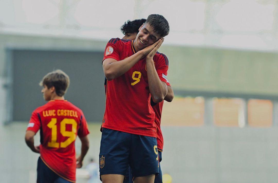 wonderkid-barcelona-marc-guiu-melakukan-selebrasi.jpg