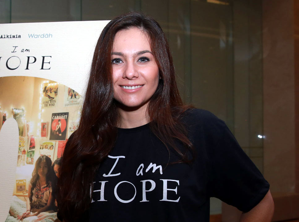 wulan-guritno-hadiri-peluncuran-film-am-hope_20150921_180710.jpg