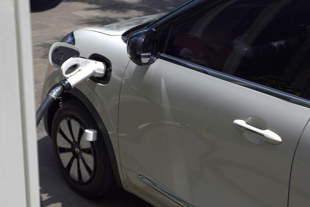 wuling-spklu-stasiun-pengisian-daya-kendaraan-listrik-charger-mobil-listrikc.jpg