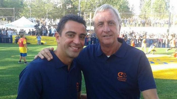 xavi-hernandez-dan-johan-cruyff_20160325_175942.jpg