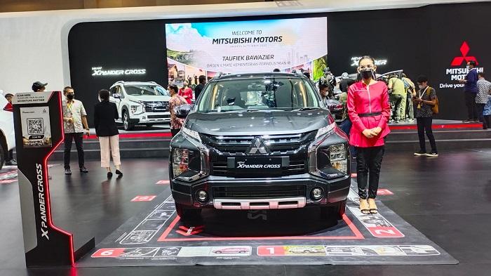 xpander-cross-di-jakarta-auto-week.jpg