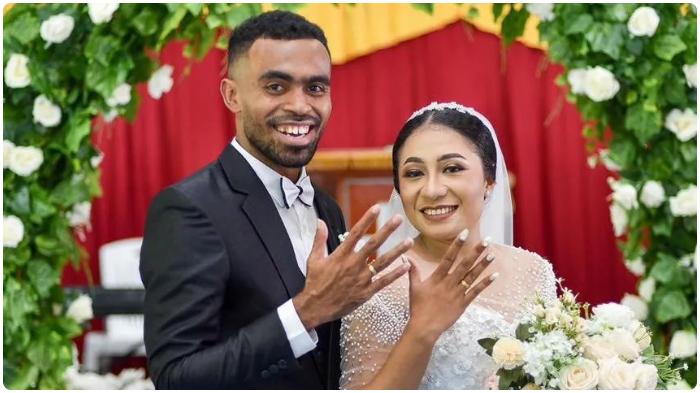 yakob-sayuri-menikah.jpg