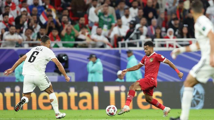 yakob-sayuri-timnas-vs-irak.jpg
